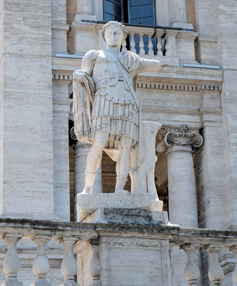 statua di costanzo II