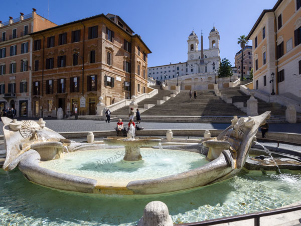 Vedi su Google Maps barcaccia a piazza di spagna