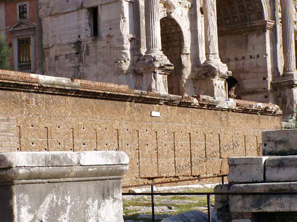 Vedi su Google Maps rostra