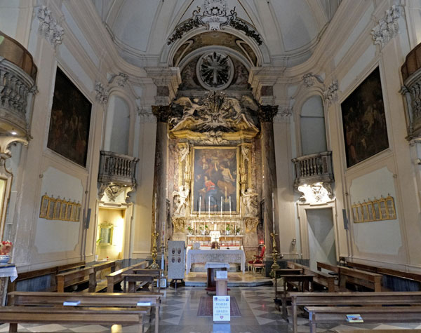 interno di santa maria annunziata