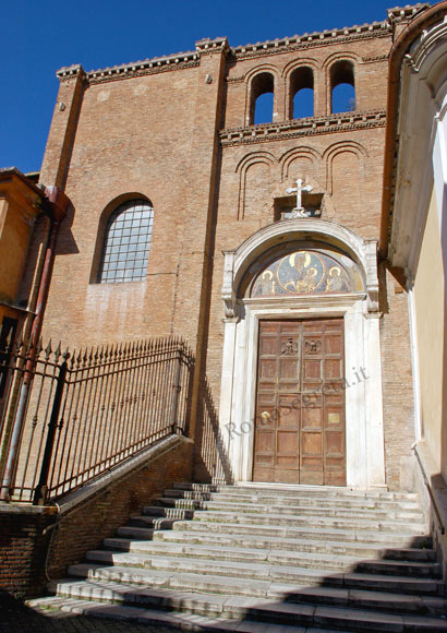 portale antico di santa maria in aracoeli