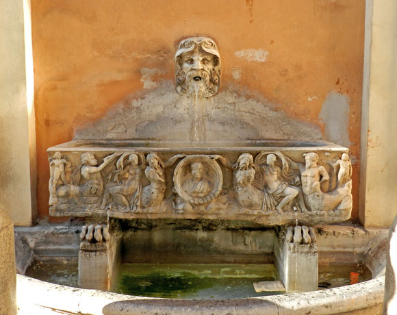 fontana a via bocca di leone