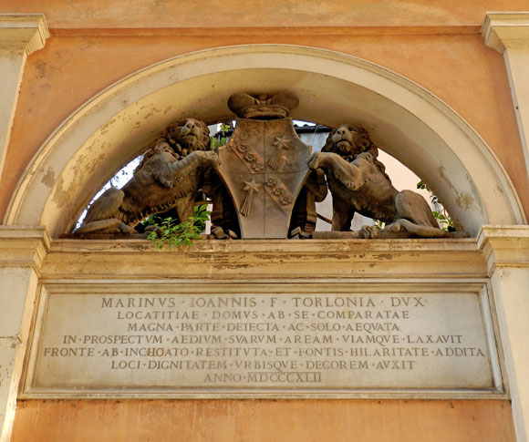 prospetto sopra fontana a via bocca di leone