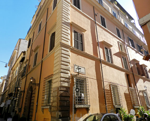 palazzo cardelli a via bocca di leone