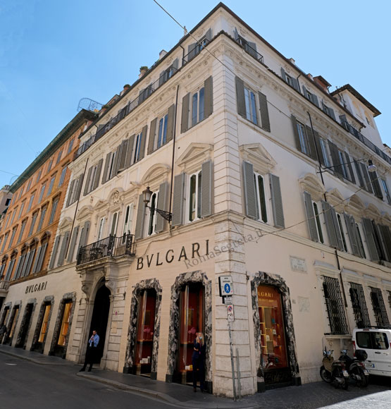 palazzo maruscelli lepri a via dei condotti