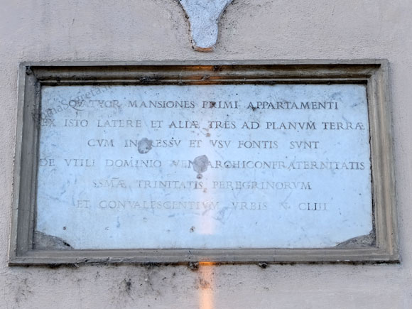 lapide sulla facciata del casino guidi