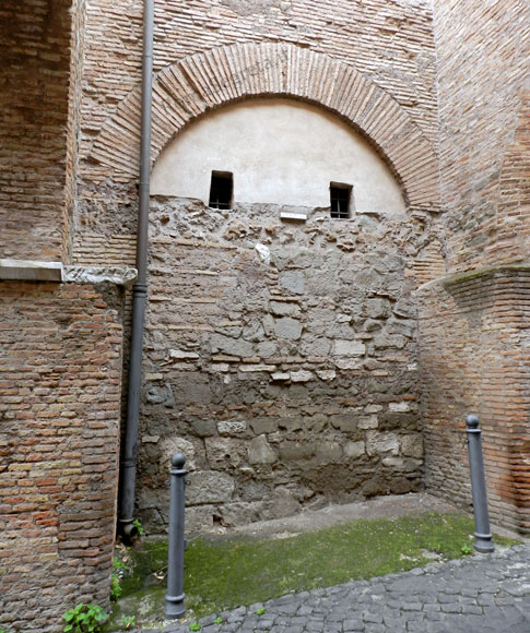 portico su clivo di scauro