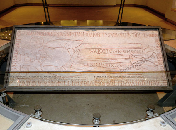 fronte della lastra funeraria