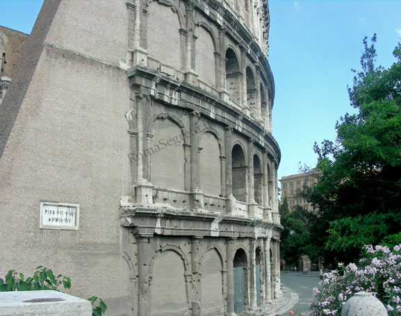 muraglioni del colosseo