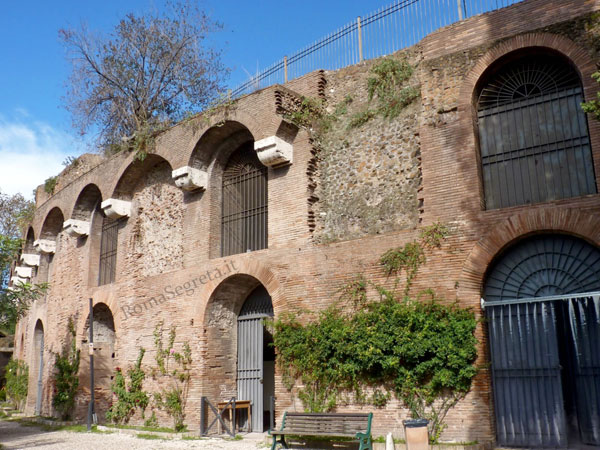 Vedi su Google Maps domus aurea
