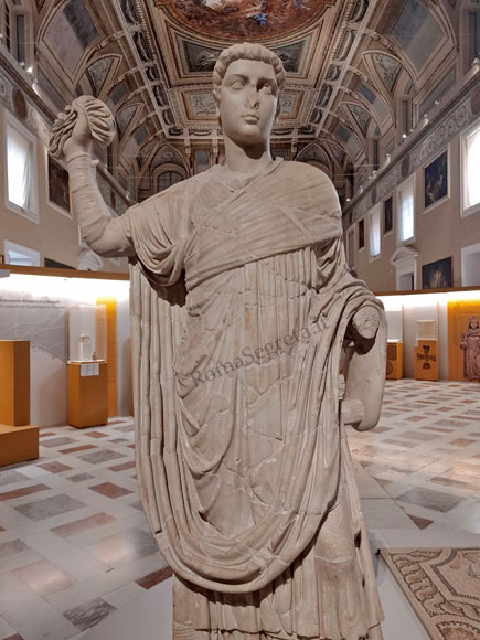 statua di magistrato