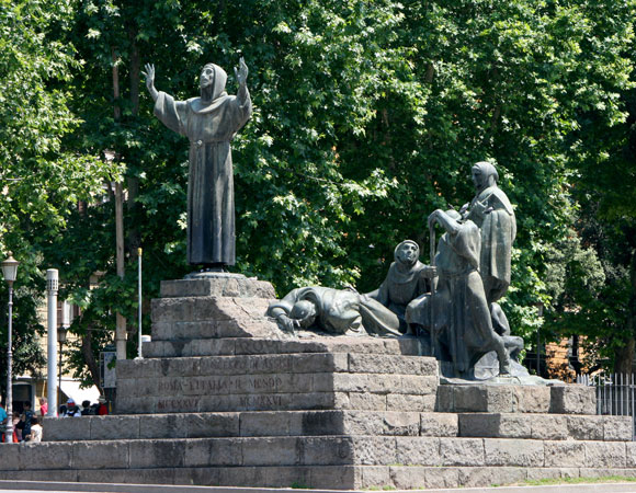 monumento a s.francesco d'assisi