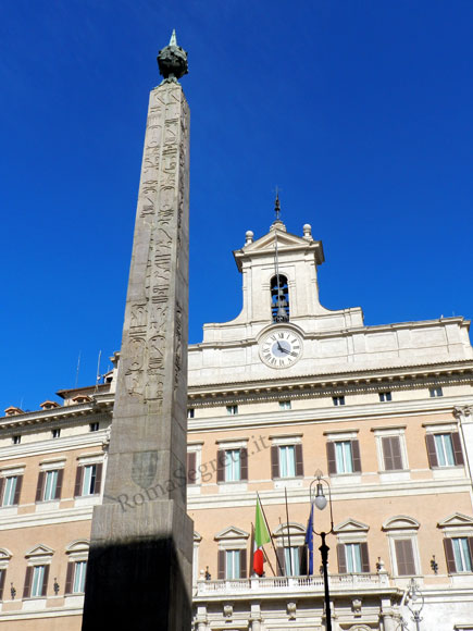 obelisco a piazza di montecitorio