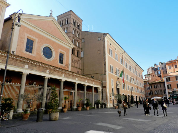 piazza di s.lorenzo in lucina