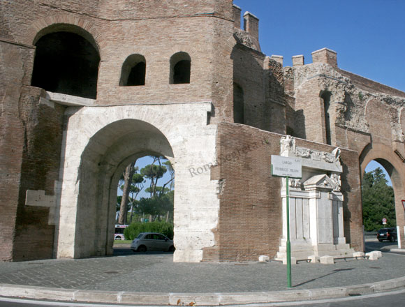 lato interno di porta pinciana