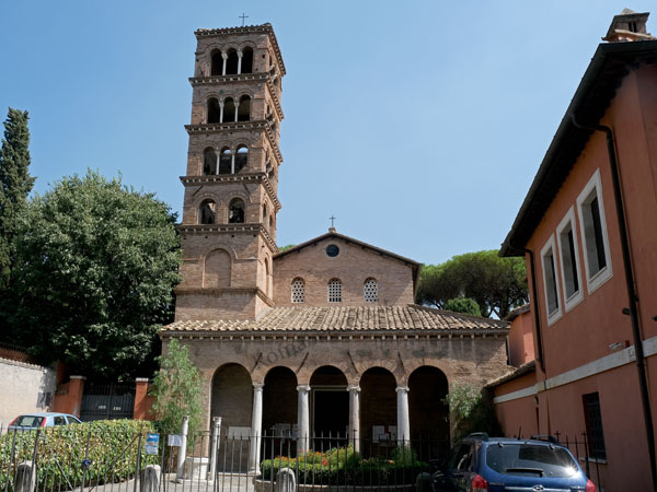 Vedi su Google Maps san giovanni a porta latina