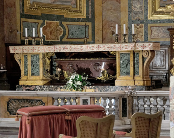 vasca sul presbiterio dei santi giovanni e paolo
