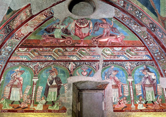 affresco delle virtù e beatitudini nell'aula gotica