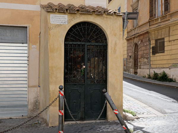 Vedi su Google Maps edicola su via dei querceti