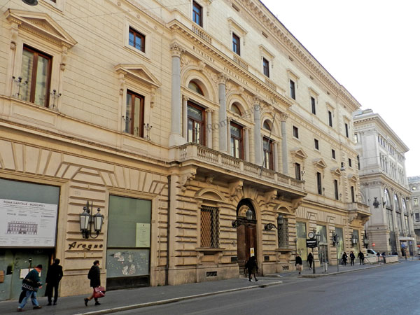 via del corso rione colonna