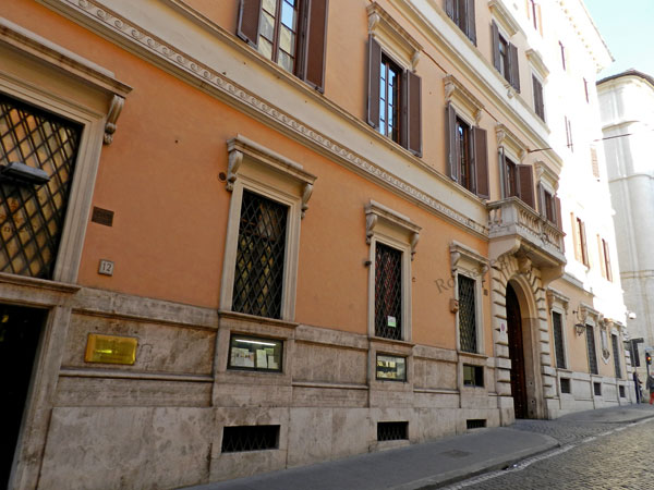 Vedi su Google Maps via della mercede