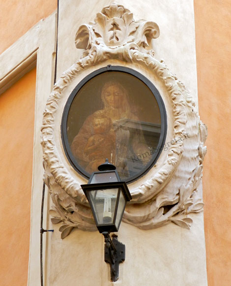 madonnella a via degli uffici del vicario