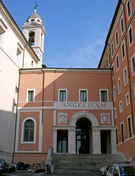 pontificia università san tommaso d'aquino