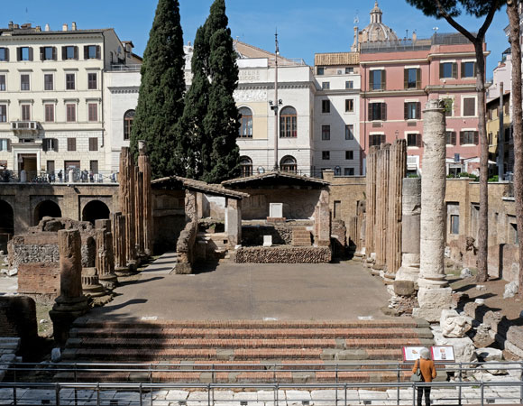 tempio di giuturna a largo di torre argentina