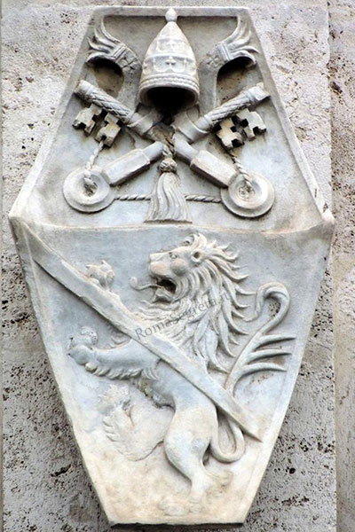 stemma di paolo II sulla basilica s.marco