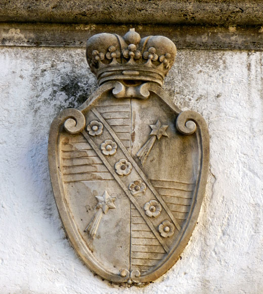 stemma dei bennicelli a piazza fiammetta