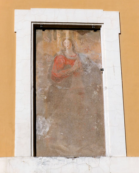 affresco della vergine maria a largo del pallaro
