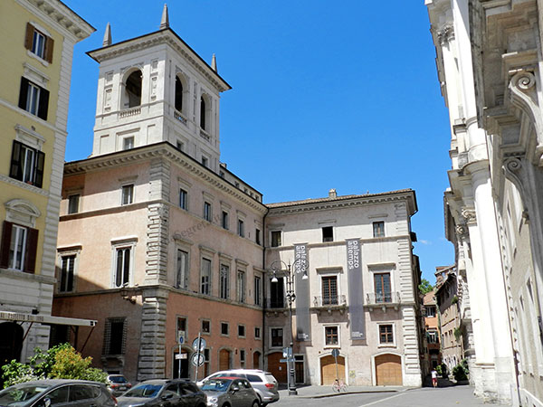 piazza di s.apollinare