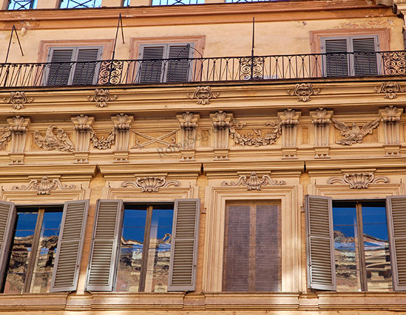 stemma dei viscardi su corso vittorio emanuele II