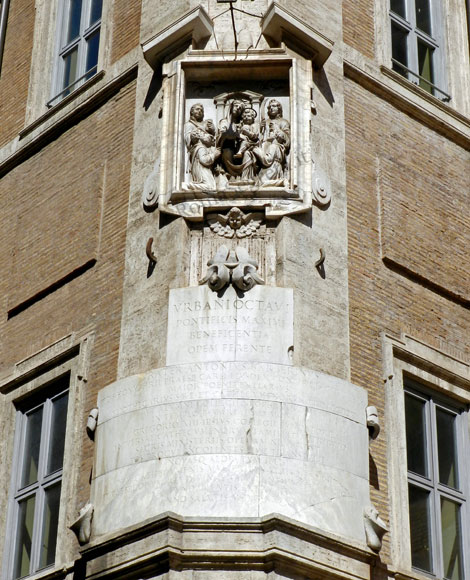 edicola del palazzo dei catecumeni