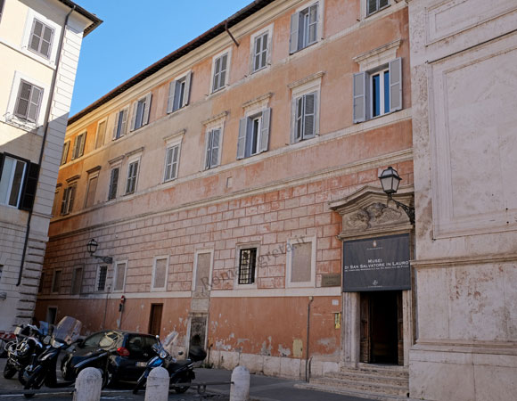 palazzo del pio sodalizio dei piceni a piazza di s.salvatore in lauro