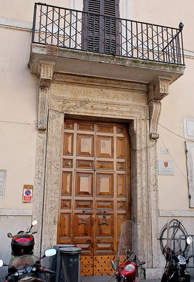 portale di palazzo petroni borgnana