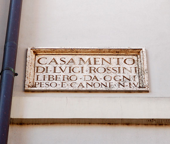 lapide su palazzo tanari a via della vetrina