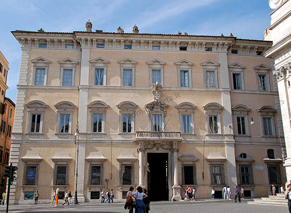 palazzo altieri a piazza del gesù