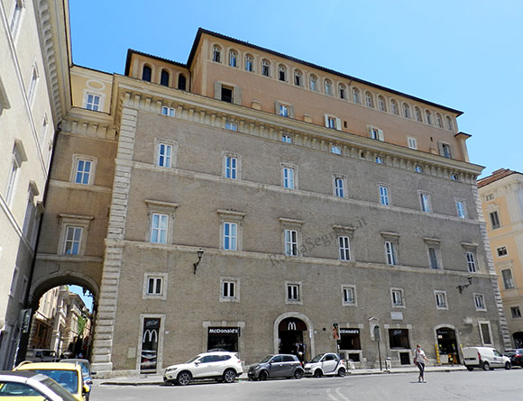 facciata del collegio germanico ungarico