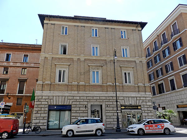 piazza delle cinque lune