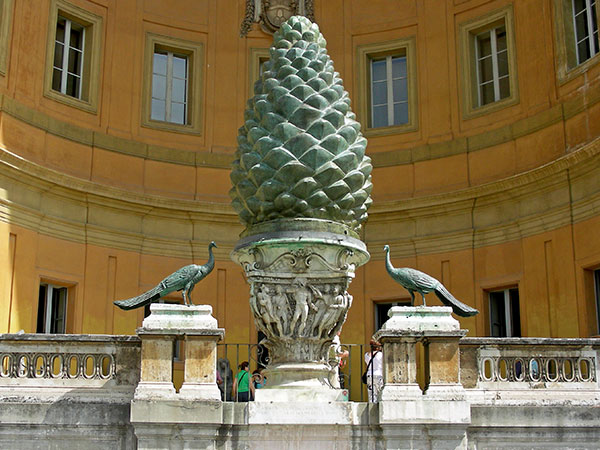 pigna bronzea al vaticano