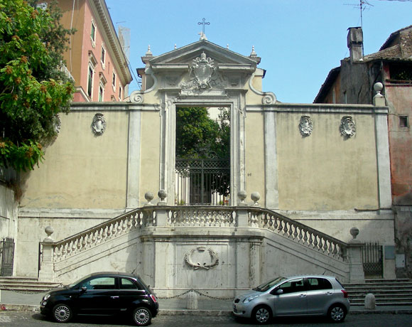 portale di accesso di san lorenzo in panisperna