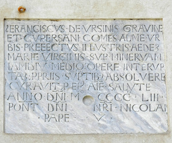 lapide del 1453 a piazza della minerva