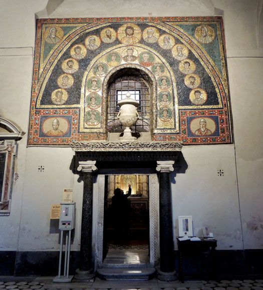 ingresso della cappella di san zenone a s.prassede