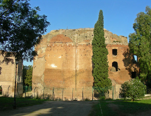 esedra delle terme di traiano