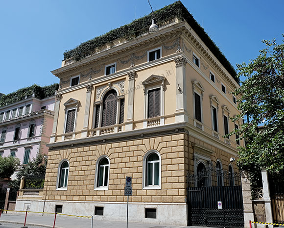 palazzetto a via cola di rienzo