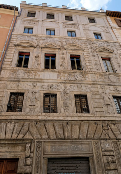 palazzo crivelli