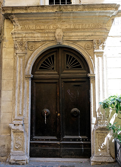 casa mochi a via dei coronari