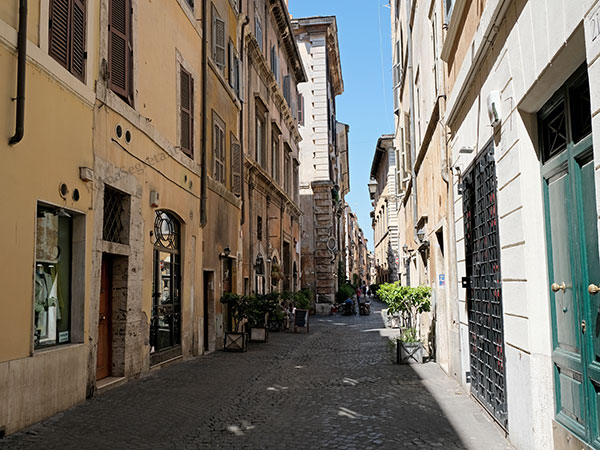 Vedi su Google Maps via dei coronari