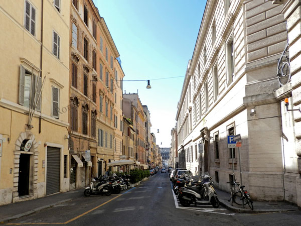 vedi su Google Maps via dei serpenti